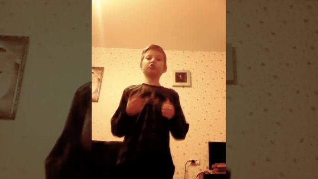 Рассказывую басню Мартышка и Очки. смотреть онлайн