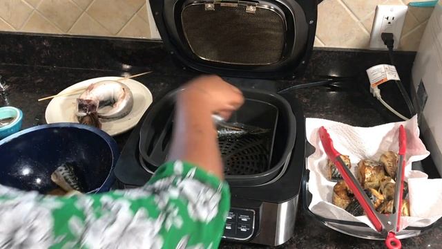 NINJA FOODI 5 in 1 GRILL | MACKEREL FISH 2 WAYS | AIR CRISP (AIR FRIED) | GRILLED | MY BLOOMING TV смотреть онлайн