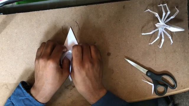 How to make an Origami Spider? (Part 1) смотреть онлайн