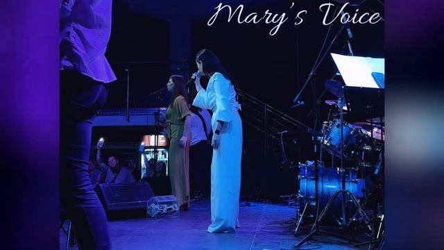 ВЕСЬ ЗАЛ ПОЁТ. Если в сердце живет любовь cover by Mary’s Voice 🎶 смотреть онлайн