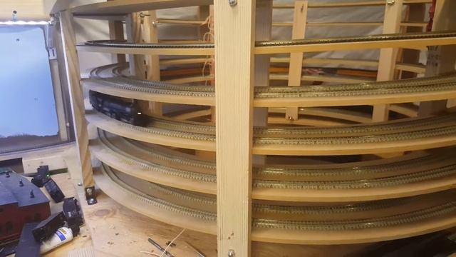 n scale steam passenger train up helix смотреть онлайн