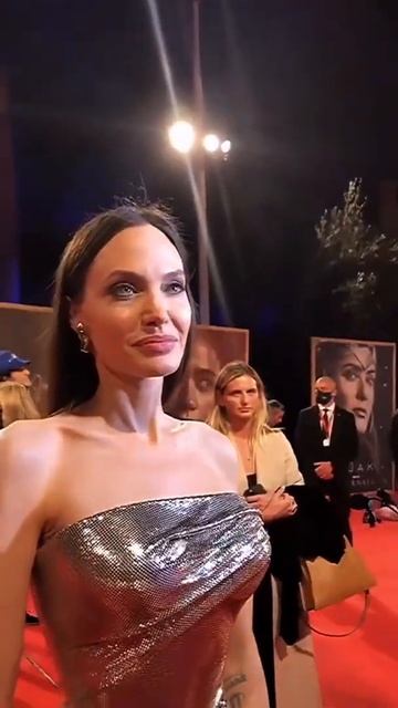 Anjelina Jolie with her daughters at Eternals premiere during Rome film festival смотреть онлайн