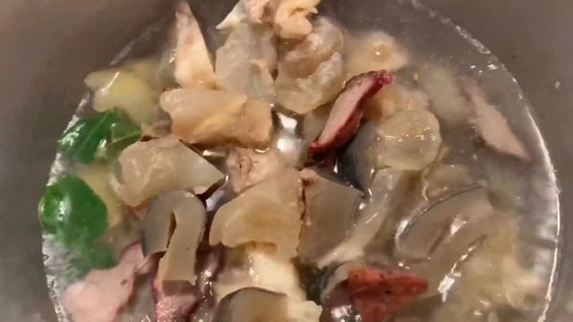 How To Make Easy Hmong Or Lam Soup 🥣 Qhia Ua Kees Leeg Nyuj Nrog Nqaij Qhuav Qab Heev 12/11/2019 смотреть онлайн
