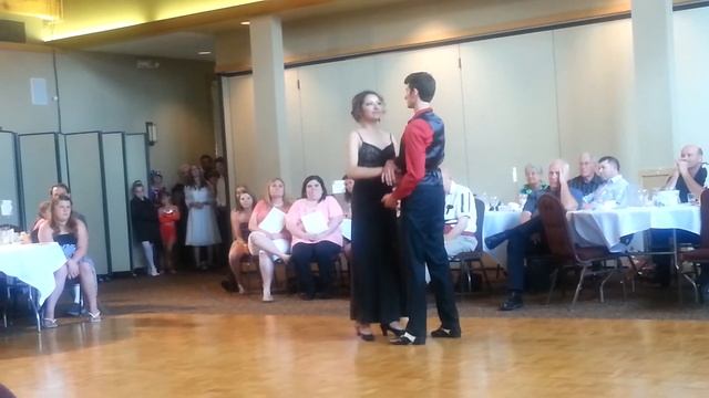 Denny and Vanessa's Tango смотреть онлайн