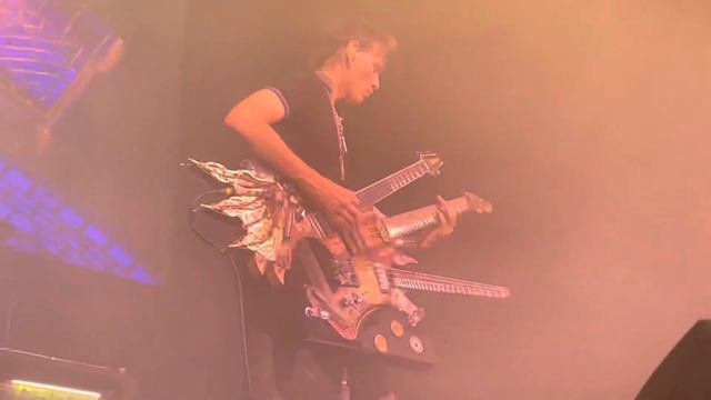 Steve Vai plays the Hydra - Teeth of the Hydra смотреть онлайн