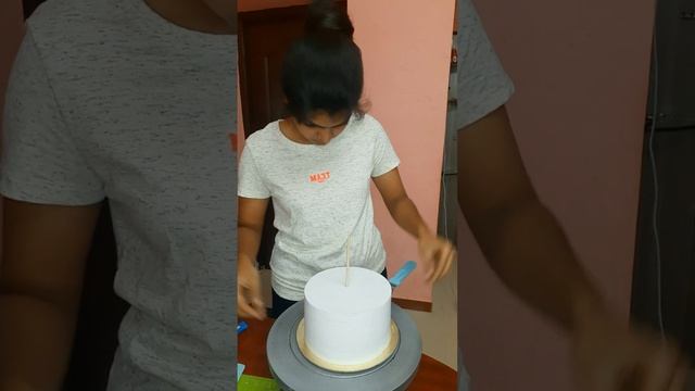 How To Stack A Two Tier Cake🤩 Perfect Guidance For Beginners🥳💝 Ll #twotiercake #stacking #dhanucake