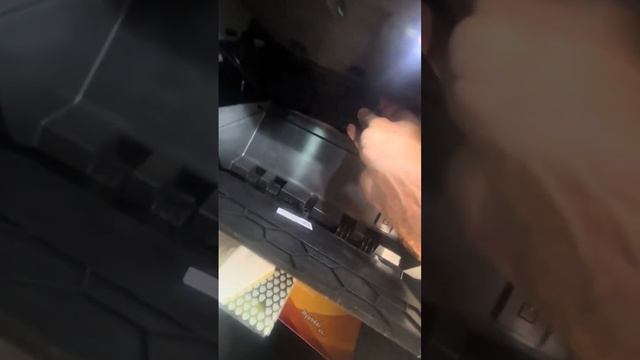 Замена воздушного салонного фильтра смотреть онлайн