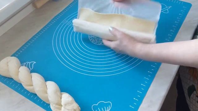 Если нету времени возиться с тестом,а гости на пороге.... Плацинды с творогом. смотреть онлайн