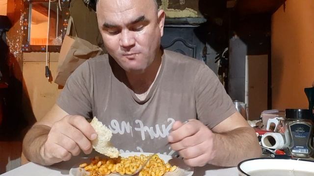 мукбанг.обжор.спиральки со свининкой