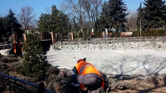 Как отдыхают в парке Веселка/Мариуполь/Весна/