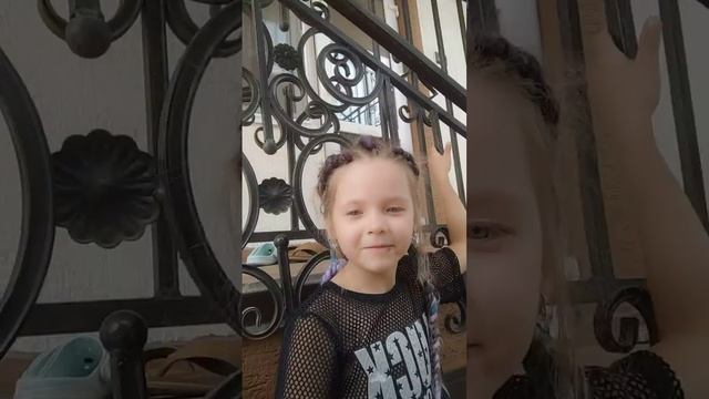 фиолетовый гелик и лама смотреть онлайн