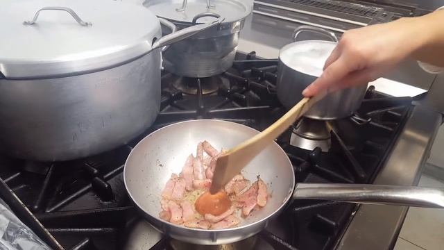 GRICIA⭐RITA CHEF | Un piatto tipico della tradizione Romana. смотреть онлайн