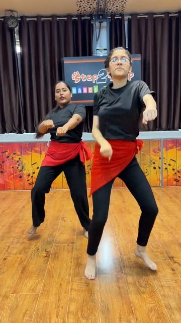 Taras Song l Dance l Munjya l Sharvari l Jasmine Sandlas #shorts #dance #reels #viral #trending смотреть онлайн