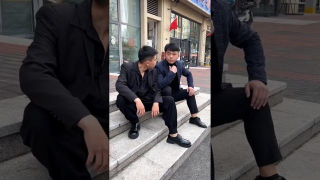 坏人假装网约车司机骗人，小然哥跳上车捣乱，抢走女孩书包成功解救对方！【小然哥来了】 смотреть онлайн