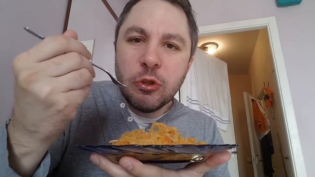 ASMR EATING SOUNDS.  ТУШЁННАЯ КАПУСТА С КУРИЦЕЙ. ОБЖОР.