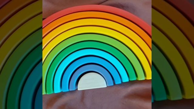 Big wooden rainbow stacker / Большая деревянная радуга смотреть онлайн