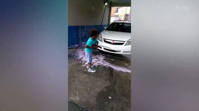 Самые смешные семьи в мире они приносят неудачи! 🤣 смотреть онлайн