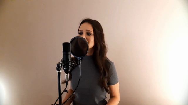 Zozulya - Чорне і біле (cover by Соломія Дроник) смотреть онлайн