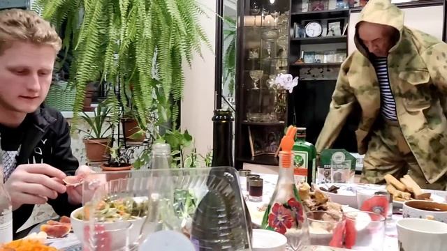 Застолье //Распаковка - подарок🎁 // у нас шумно 🤷♀️// банька 🤣👍// 2серия