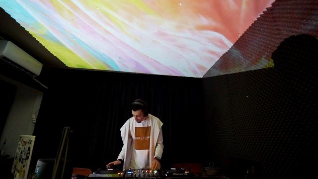 Osiris - Happy Birthday Kids (live recorded mix @ RADIO DEEA 01 June 2021 ) смотреть онлайн
