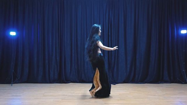 Madina Mavlyanova / SOLO PARTY смотреть онлайн