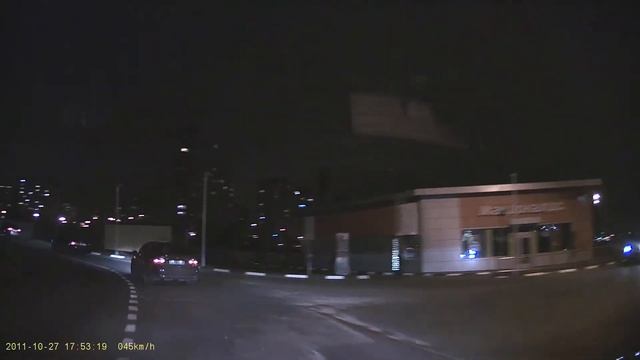 Автомобильный Видеорегистратор Blackvue DR400G.mp4 смотреть онлайн