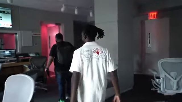 Taking over NADESKA’s @Neweryork show on Apple Music - Caleb Mclaughlin смотреть онлайн