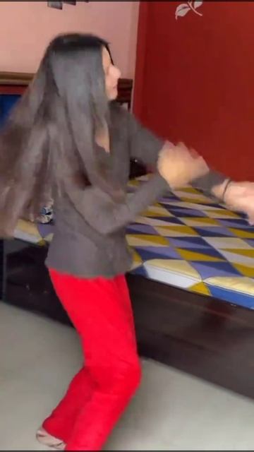 Housewife Amazing Hot Dance смотреть онлайн