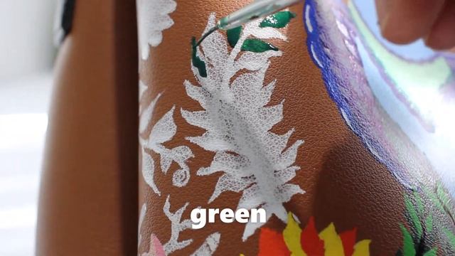 Blue Macaw and Batik design inspired custom hand painted leather bag | Time-lapse process смотреть онлайн