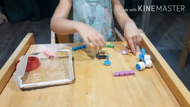 Распаковка. Соня распаковывает Слайм и штампы. смотреть онлайн