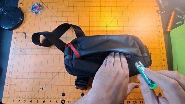 MY NEW EDC SLING BAG, TOMTOC COMPACT EDC SLING BAG OVERVIEW AND FIRST IMPRESSION, EVERYDAY CARRY смотреть онлайн