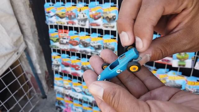 Explorando En El Tianguis Encontré un FERRARI Prototipos Consolas Hot Wheels Y Juguetes Antiguos смотреть онлайн