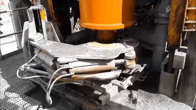Mammoth Breakout Wrench fitted to an Epiroc Pit Viper 351 смотреть онлайн