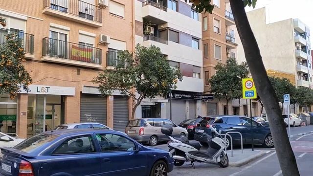 ВОТ ЭТО УЛИЦА В ВАЛЕНСИИ 😍😍😍 смотреть онлайн