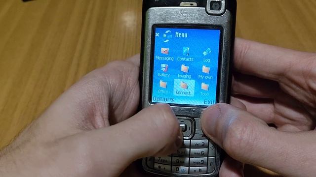 Nokia N70. Мультимедийный смартфон из 2005