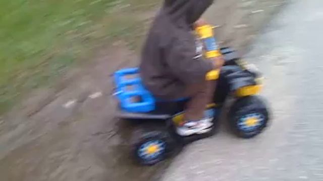 Baby Quadding смотреть онлайн