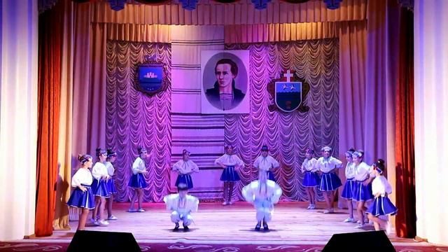 Народний аматорський ансамбль народного танцю "Веселка" смотреть онлайн