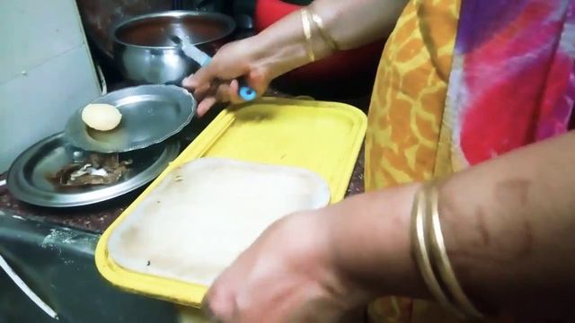 164.Spring onion potato sabzi - Hari Pyaaz Aaloo ki Sabzi - How To Make by sadhna's terrace garden смотреть онлайн