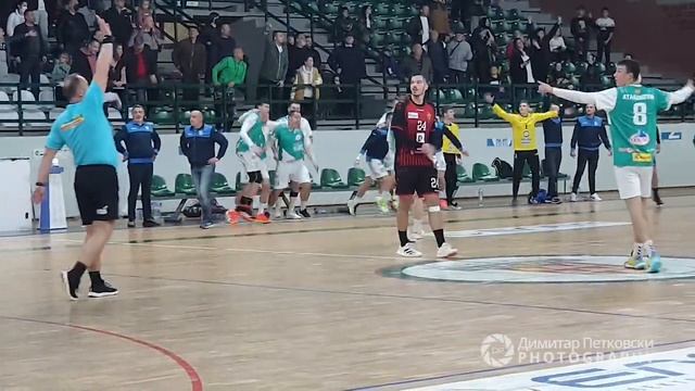 Vardar ex-European champion defeated by the young handball players of E. Pelister in Bitola смотреть онлайн