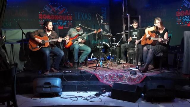 Bad Bimbos - Big Yellow Taxi смотреть онлайн