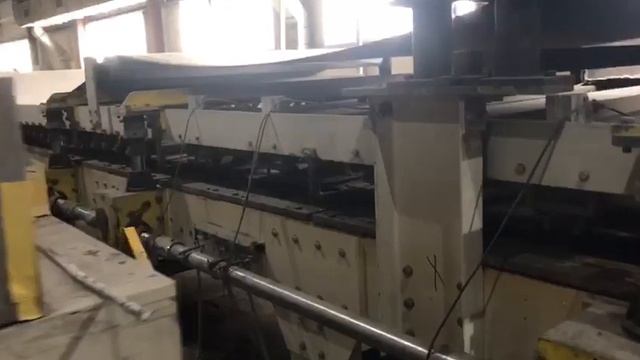 Высокоскоростная линия по производству трех , пятислойного гофр картона, модель НН 200 2200 WF II смотреть онлайн