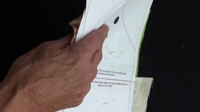 It's a Jungle Quilt, Giraffe tutorial. смотреть онлайн