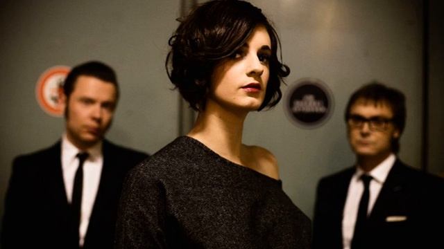 Hooverphonic - Vinegar & Salt (Live at Be.Music Box 2010) смотреть онлайн