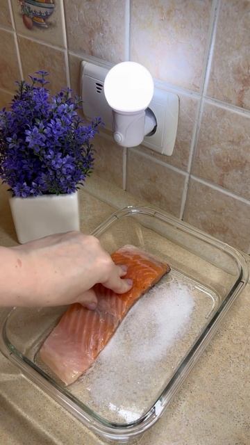 Как засолить красную рыбу #соленаярыба #лосось #вкусно #еда #рецепты #краснаярыба #подомашнему смотреть онлайн