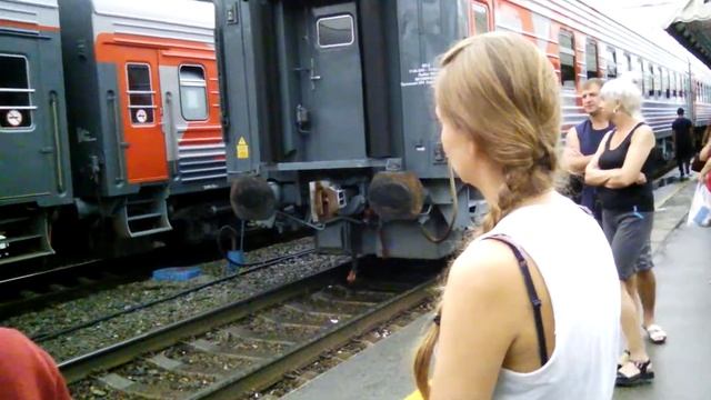 Сцепка вагонов поезда #47Ж на станции Саратов-1 Пасс #2 смотреть онлайн