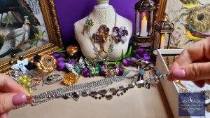 43. Большая посылка с винтажными украшениями