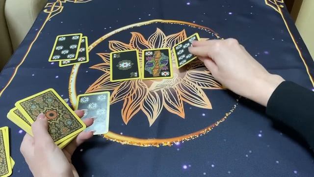 Он о Вас...💥 Что Мужчина ДУМАЕТ и ЧУВСТВУЕТ к Тебе❓🤔 Гадание на игральных картах онлайн смотреть онлайн