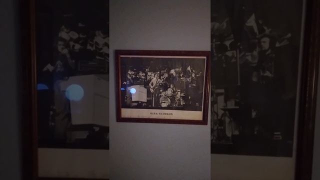 Bill Bruford & King Crimson posters смотреть онлайн