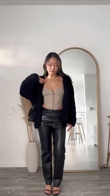Perfect Combo: Corset + Leather Pant Outfit смотреть онлайн