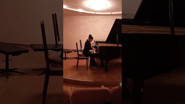 Анна Комиссарова. Гржибовский Новелла